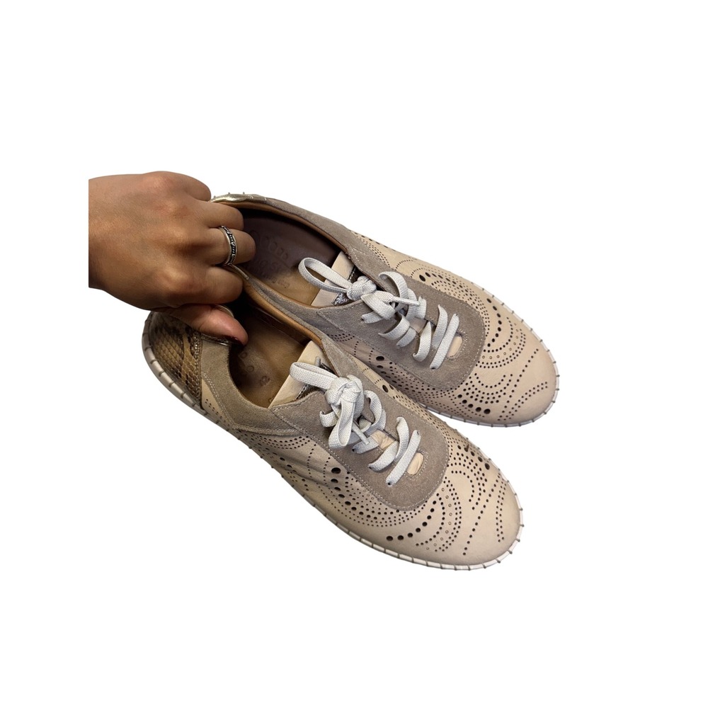 Spring‎ Step Women's Beige Jumilla Sneaker Size US 11